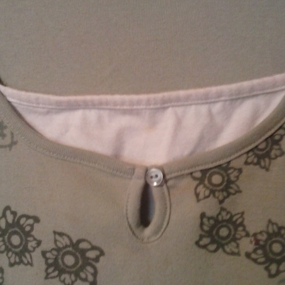 SOLD ~ ESSENTIALS SEQUINS 3/4 SLEEVE GREEN/WHITE LAYERED LOOK TOP - Picture 5 of 7